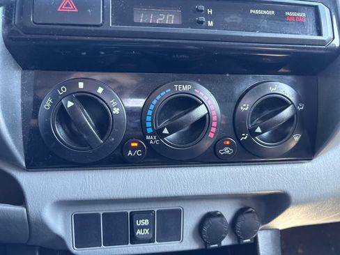 Used 2012 Toyota Tacoma 4x4 Double Cab w/ SR5 Pkg image 21