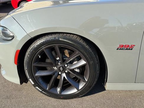 Used 2019 Dodge Charger Scat Pack RWD image 13