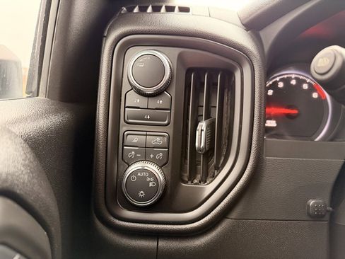 Used 2024 GMC Sierra 2500 Pro w/ Convenience Package image 21