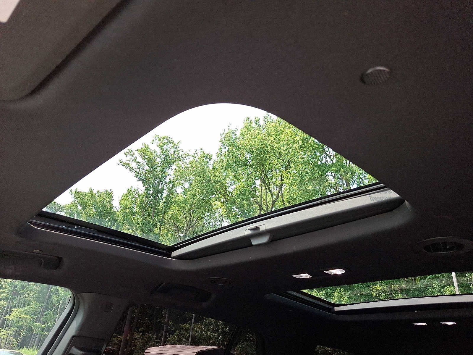 Certified 2022 Chevrolet Traverse RS AWD/4WD image 14
