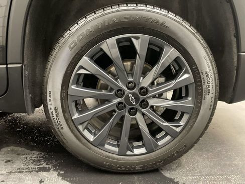 Used 2023 Chevrolet Traverse RS w/ LPO, Floor Liner Package FWD image 27