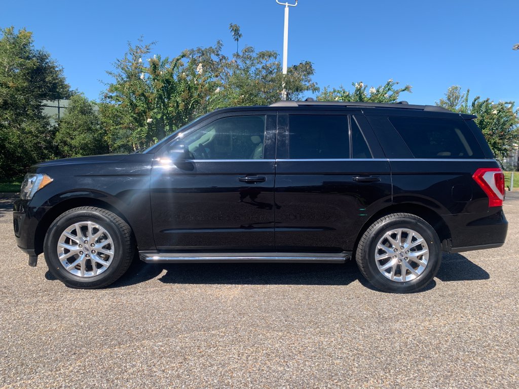 Used 2020 Ford Expedition XLT w/ Equipment Group 202A RWD image 6