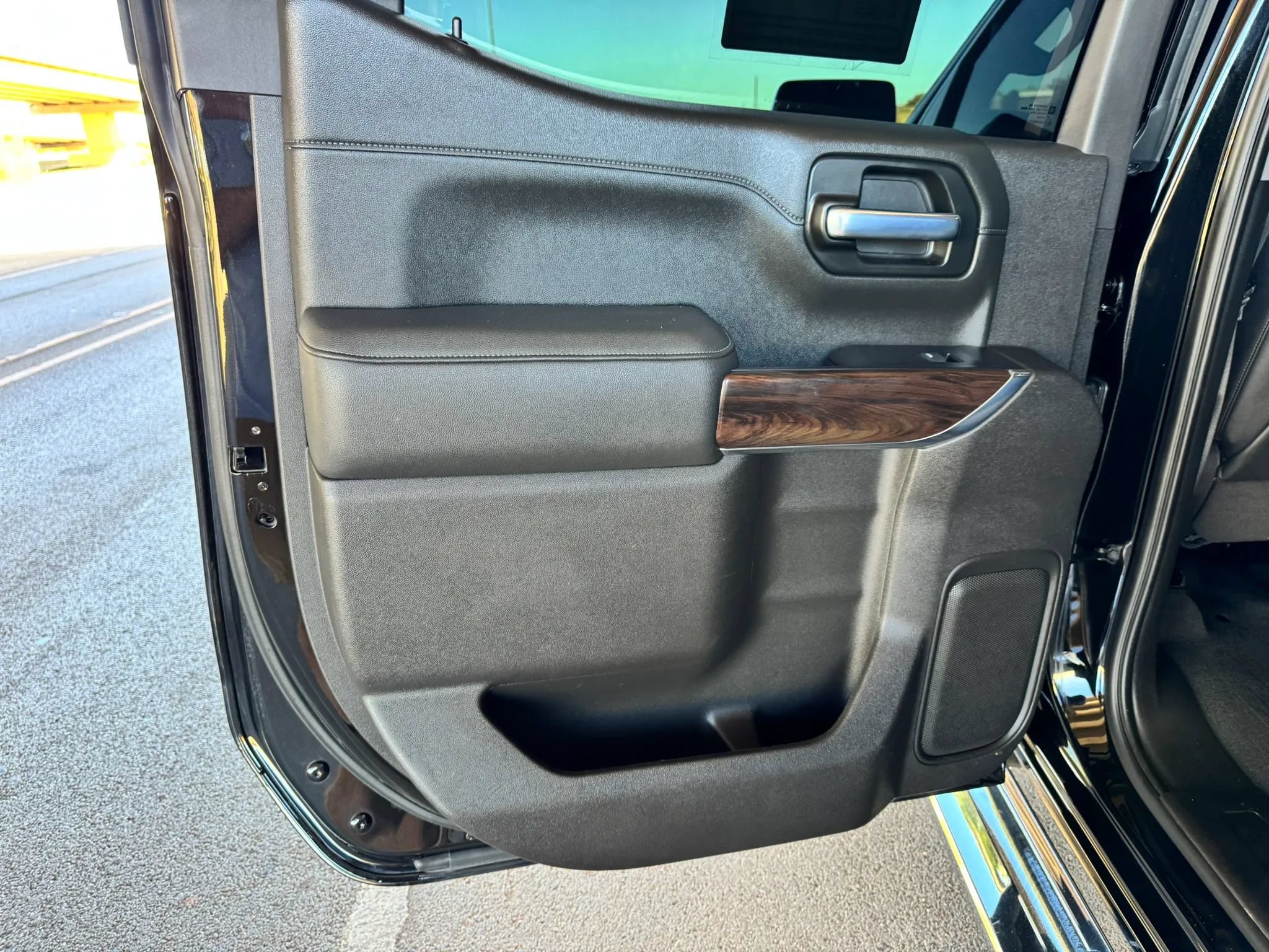 Used 2021 GMC Sierra 1500 SLT AWD/4WD image 19