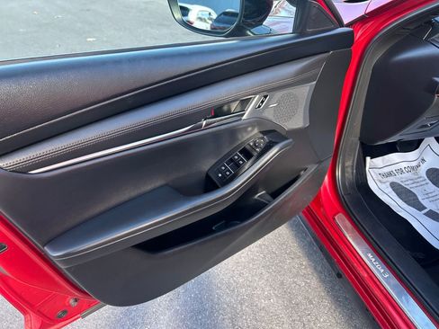 Used 2022 MAZDA MAZDA3 s image 18