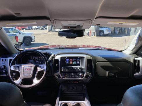 Used 2018 GMC Sierra 1500 SLT AWD/4WD image 13