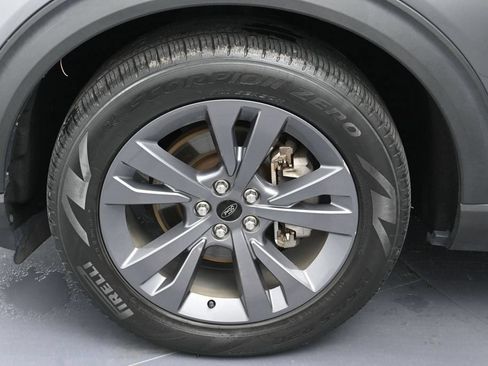 Certified 2023 Ford Explorer XLT w/ Equipment Group 202A RWD image 10