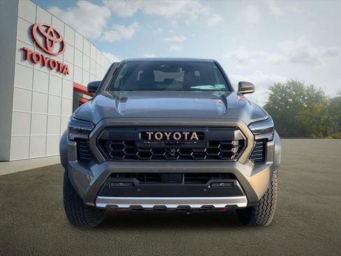 Used 2025 Toyota Tacoma 4x4 Double Cab Hybrid w/ Tow Tech Package image 8