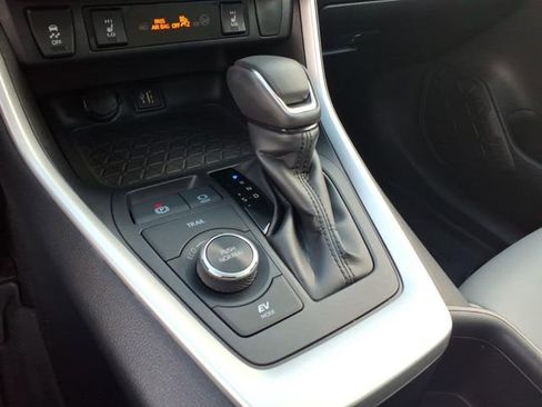 Used 2025 Toyota RAV4 XLE Premium w/ Weather Package image 17