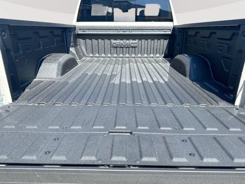 New 2026 GMC Sierra 2500 AT4 w/ AT4 Premium Plus Package AWD/4WD image 27