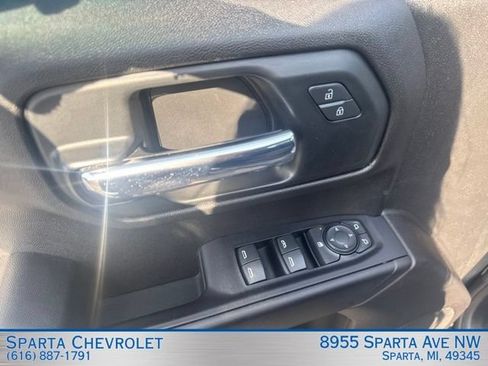 Used 2020 Chevrolet Silverado 1500 Custom w/ Custom Value Package AWD/4WD image 11