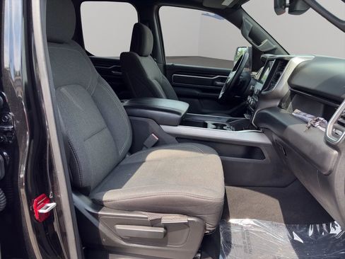 Used 2019 RAM 1500 Big Horn RWD image 21