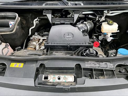 Used 2024 Mercedes-Benz Sprinter 2500 image 9