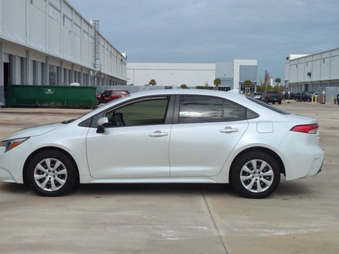 Certified 2024 Toyota Corolla LE FWD image 8