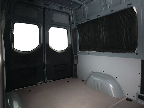 Used 2025 Mercedes-Benz Sprinter 2500 image 31