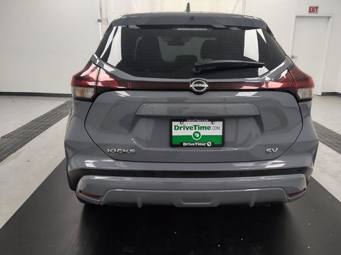 Used 2022 Nissan Kicks SV FWD image 6