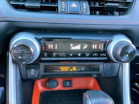 Used 2022 Toyota RAV4 Adventure image 31