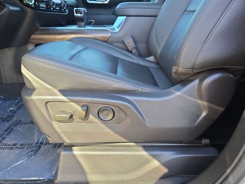 Used 2024 Chevrolet Silverado 1500 LT Trail Boss w/ Convenience Package II image 28