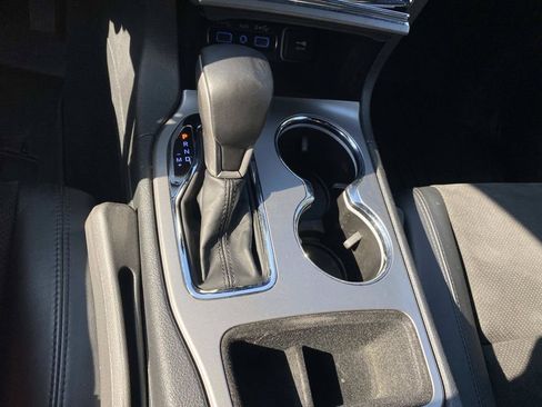 Used 2021 Jeep Grand Cherokee Laredo X RWD image 30