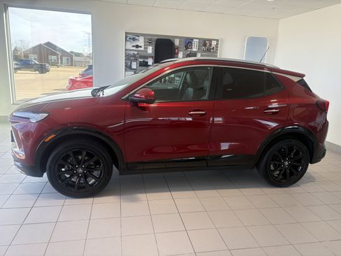 Used 2024 Buick Encore GX Sport Touring w/ Experience Buick Package image 2