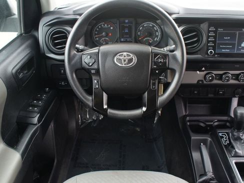 Used 2022 Toyota Tacoma SR w/ SR Convenience Package image 5