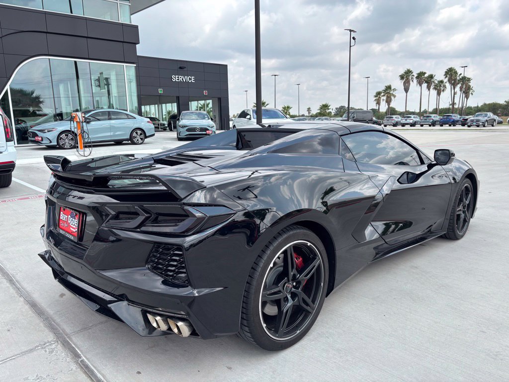 Used 2024 Chevrolet Corvette Stingray Premium Conv w/ Z51 Performance Package RWD image 6