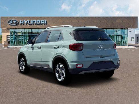 New 2026 Hyundai Venue SEL FWD image 5