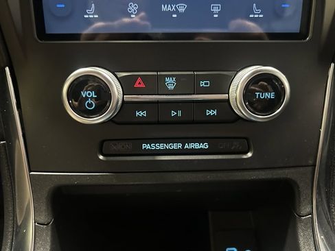 Used 2022 Ford Edge ST image 37