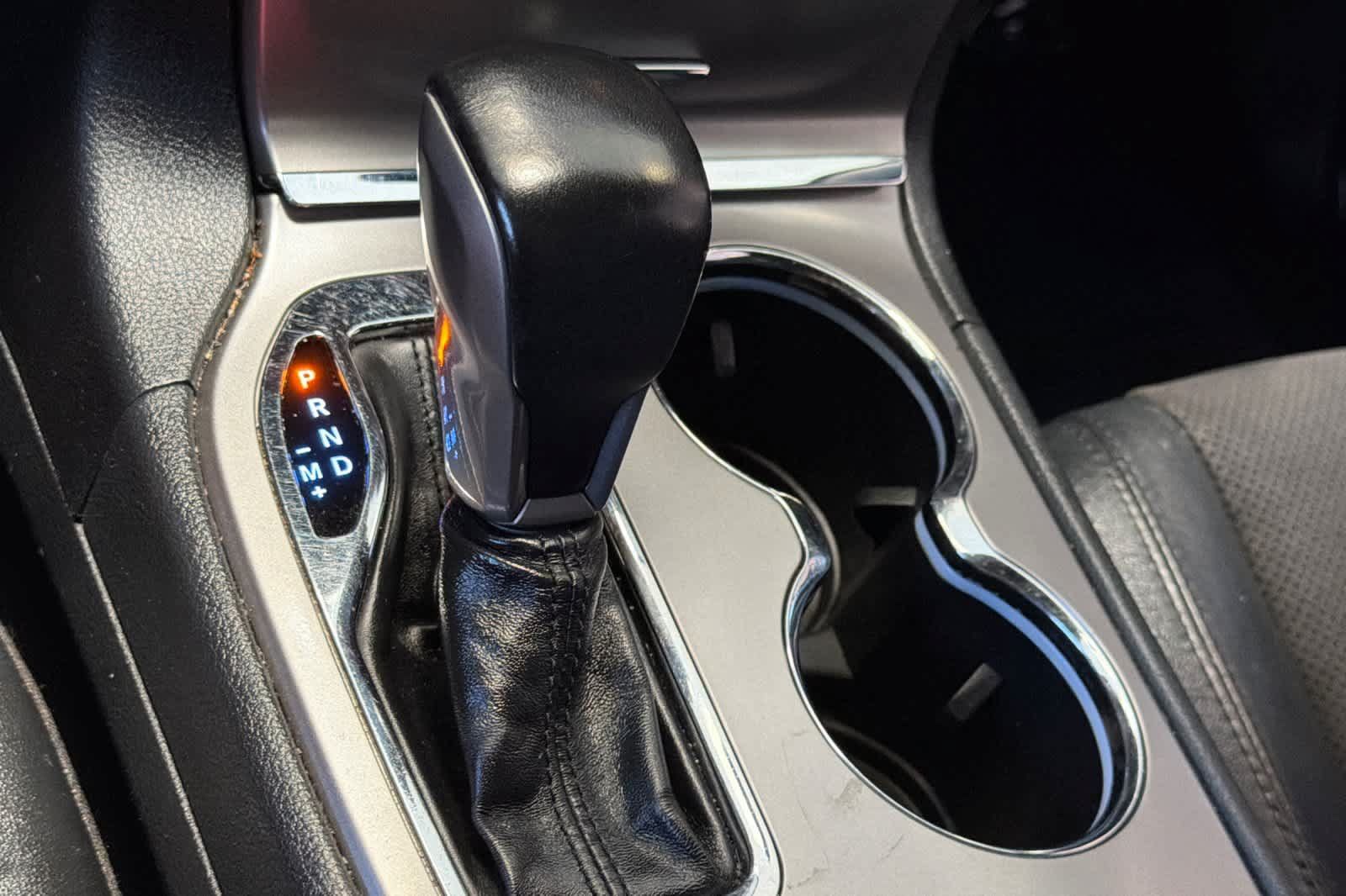 Used 2020 Jeep Grand Cherokee Altitude AWD/4WD image 23