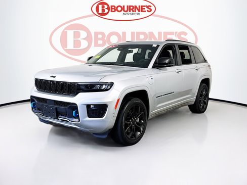 Used 2024 Jeep Grand Cherokee Limited 4xe image 8