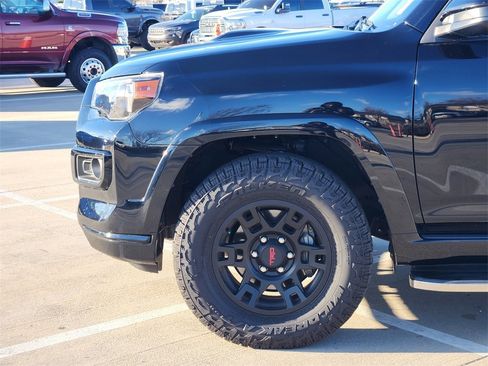 Used 2023 Toyota 4Runner TRD Sport image 8