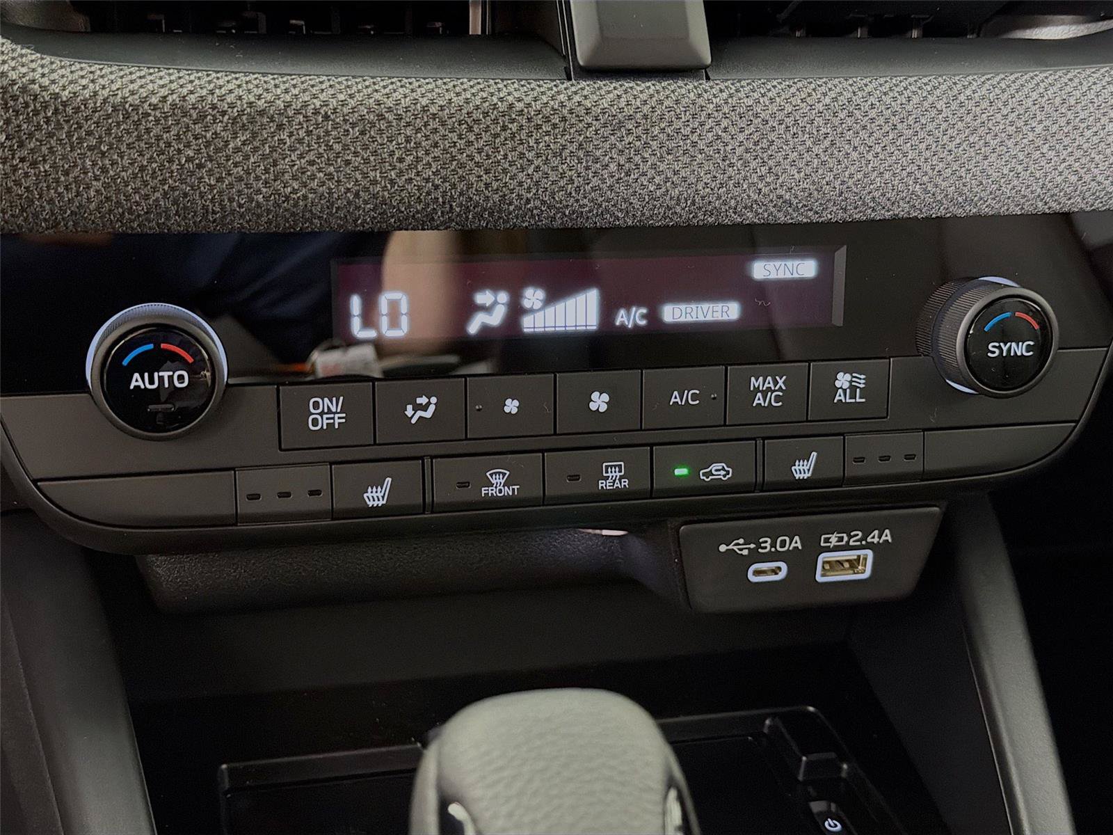 New 2026 Subaru Outback Limited AWD/4WD image 16