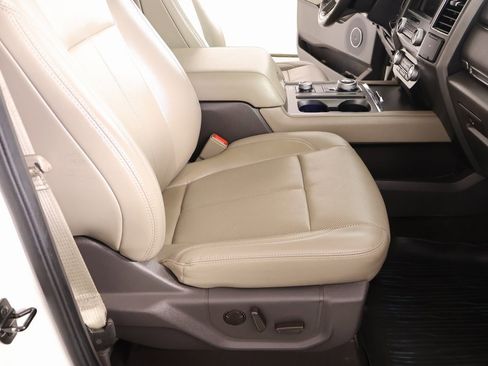 Used 2021 Ford Expedition Max XLT image 15
