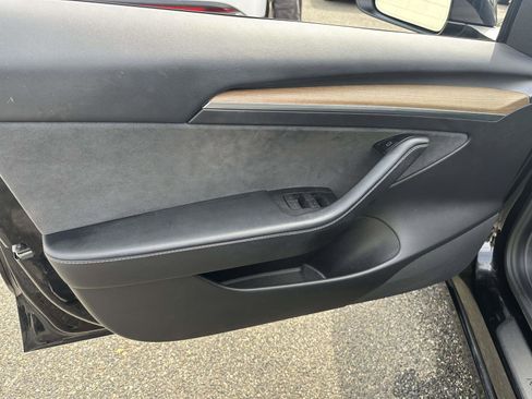 Used 2021 Tesla Model 3 Long Range image 11