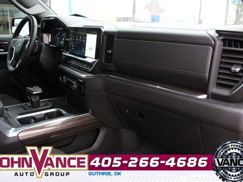 Used 2024 Chevrolet Silverado 1500 RST image 16