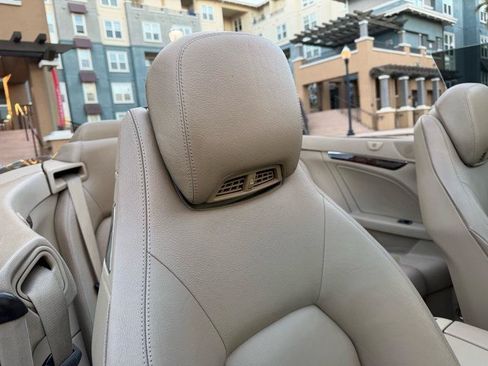 Used 2013 Mercedes-Benz E 550 Cabriolet image 39