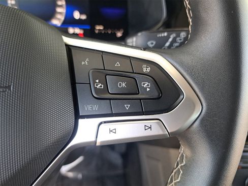 Used 2022 Volkswagen Taos S image 18