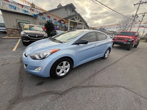 Used 2012 Hyundai Elantra GLS w/ Preferred Pkg 3 image 2