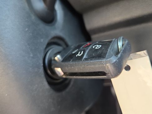 Used 2019 Volkswagen Jetta FWD image 37