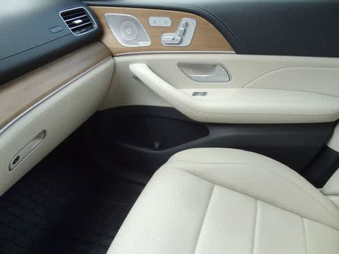 Used 2022 Mercedes-Benz GLS 450 4MATIC image 54