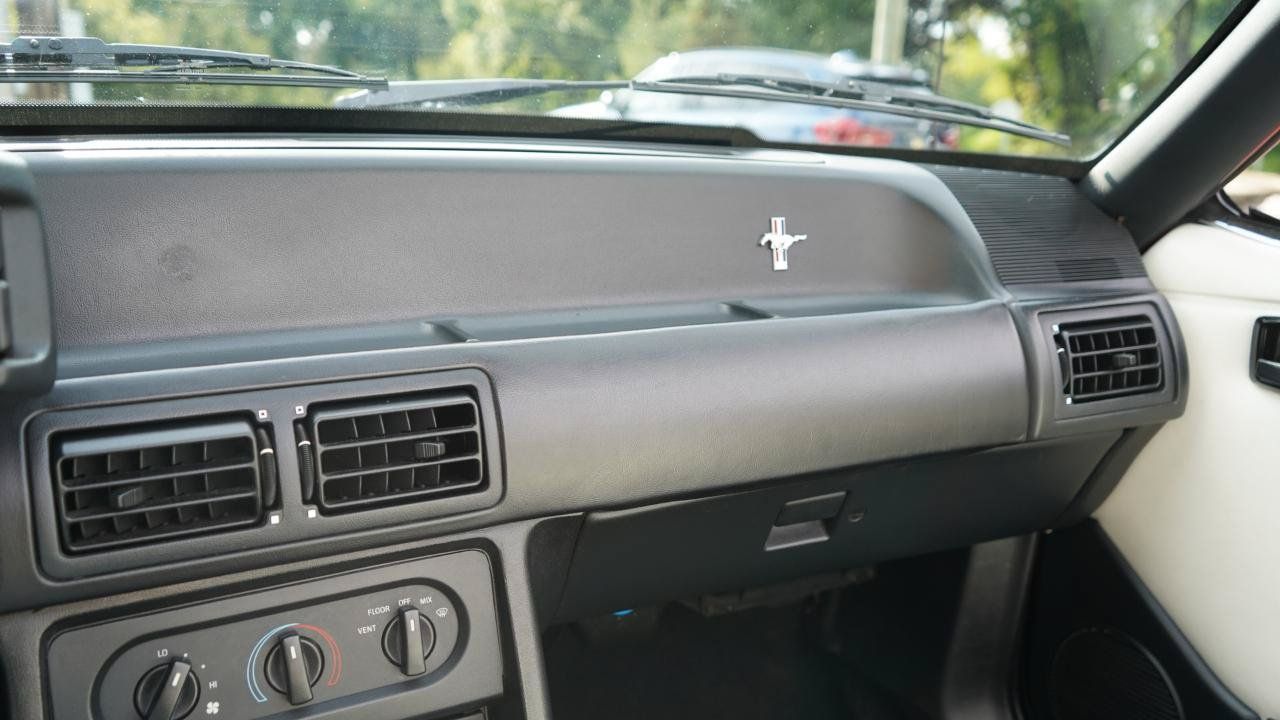 Used 1992 Ford Mustang LX RWD image 61