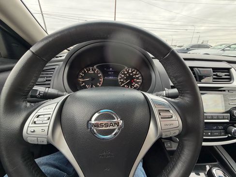 Used 2018 Nissan Altima 2.5 SV image 11