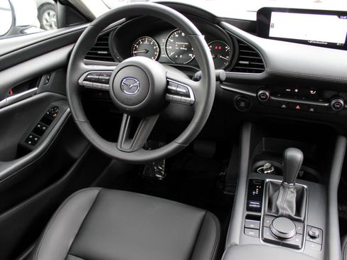 Used 2023 MAZDA MAZDA3 s image 3