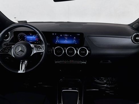 Certified 2026 Mercedes-Benz GLA 250 image 5
