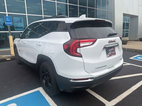 Used 2023 GMC Terrain AT4 w/ Tech Package AWD/4WD image 4