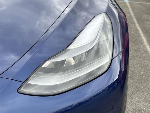 Used 2023 Tesla Model Y Long Range image 8