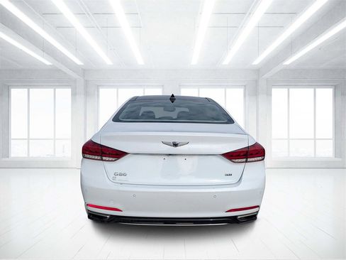 Used 2018 Genesis G80 3.8 w/ Option Group 02 image 4