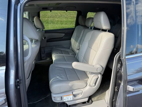 Used 2016 Honda Odyssey Touring Elite image 13