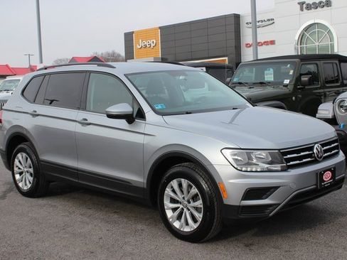 Used 2020 Volkswagen Tiguan S image 1