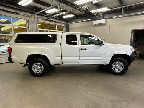 Used 2021 Toyota Tacoma SR image 6