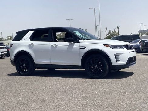 Used 2024 Land Rover Discovery Sport Dynamic SE AWD/4WD image 5